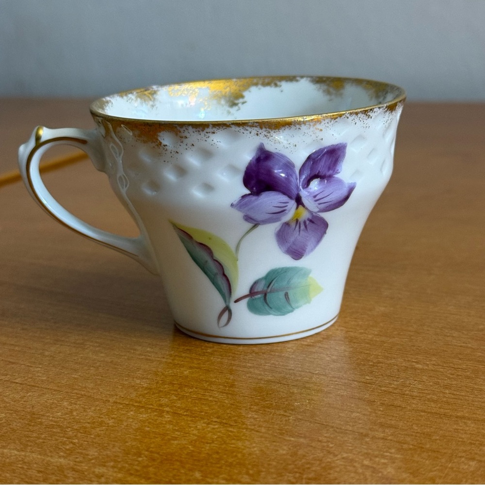 Hand Painted‎ Floral Teacup